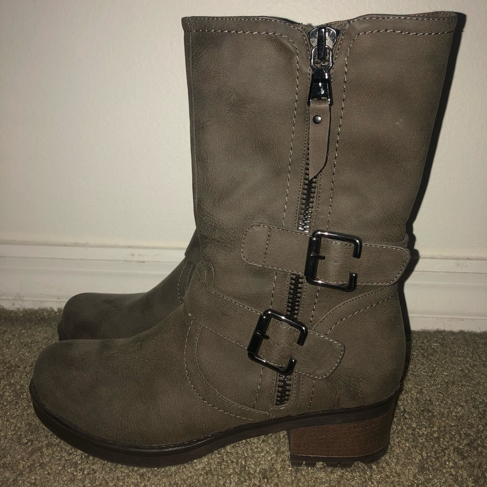 White Mountain boots!